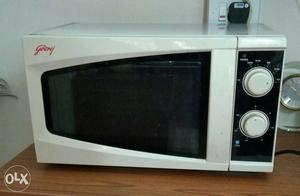 Microwave oven Godrej working condition.
