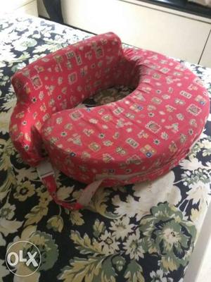 Red Maternity Pillow