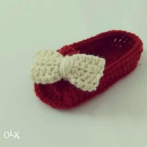 Toddler's Unpaired Red And Beige Knitted Sandal