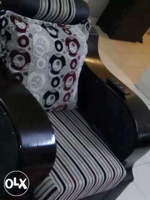 White And Black Floral Print Sofa Chair
