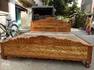 5*6 fully teak wood bed we r manufutures