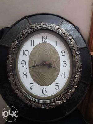 Antique Look Wall Clock.BIg size