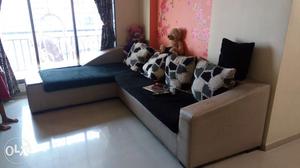 L shaped sofa in good condition