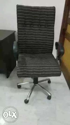 Office chair big hardly used