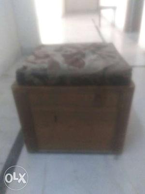 Storageable stool.u can open it.very comfortable