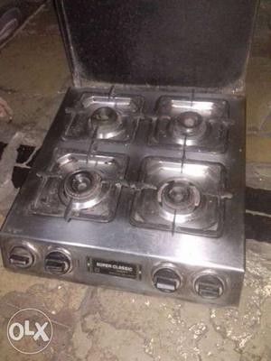 4 burner stove,good condition
