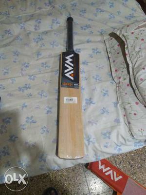 AVM Sting plus Cricket bat New original