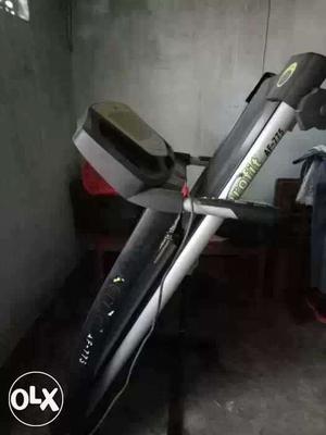 Automatic treadmill