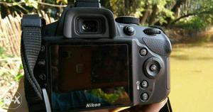 Black Nikon DSLR d