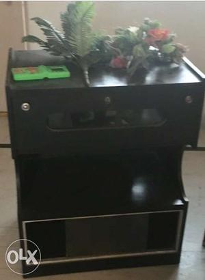 Black TV table