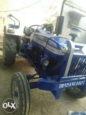 Blue Champion Tractor madal