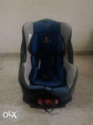 Car seat. its in a good shape