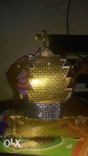 Gold-colored Cross