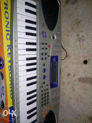 Gray Electronic Keyboard With Box