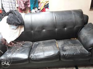7 seaters black colour sofa set