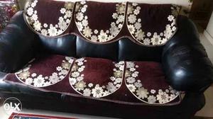 A five seater (3+2), very comfortable sofa in a