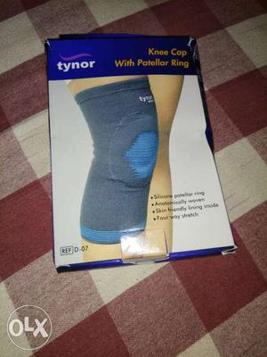 Gray And Blue Tynor Knee Cap Box