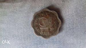 Indian old 10 paise ruppees. year ruppees.