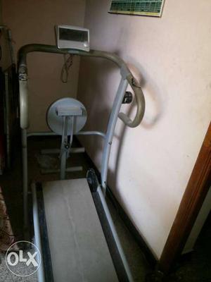 Manual treadmill- urgent sale price slightly