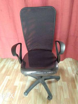 Medium chair aaram chair