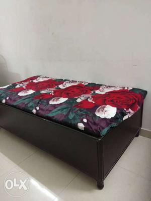 New Deewan bed for sale