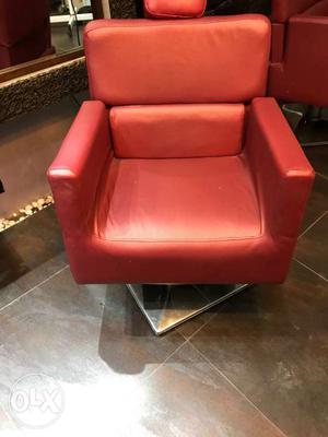Set of 8 saloon chairs, 2 shampoo station and 2