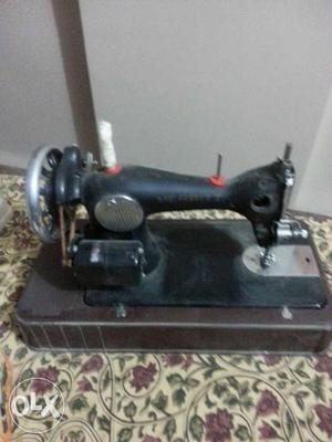 Sewing Machine in proper working condition with
