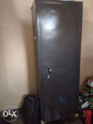 Single Door (Metal)Almirah/wardrobe