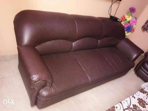 Sofa is in very good condition n it is 2 year old.. It's 8