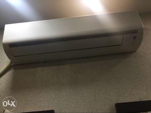 Split Ac 2tonn Daikin 1.9yr old good condition