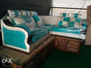 Teal And White Floral Fabric Sofa Set