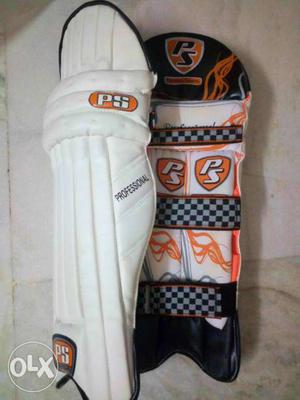 Unused brand new cricket batting pads, suitable