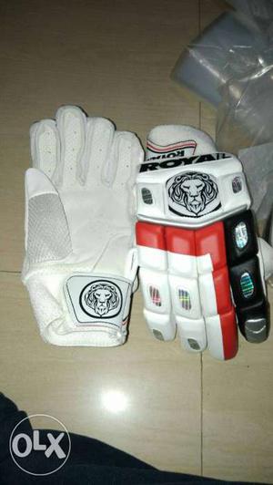 White-red-and-black Royal Leather Sports Gloves