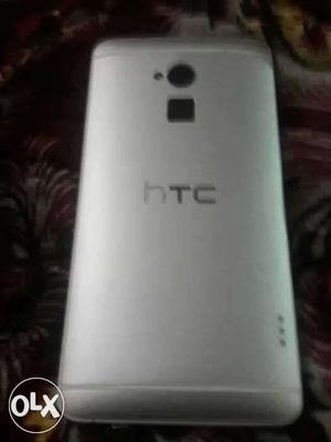 Htc One Max With 6 Inch Touchscreen, Finger