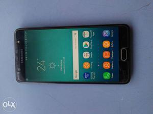 Samsung j7 max 3month old with insurance