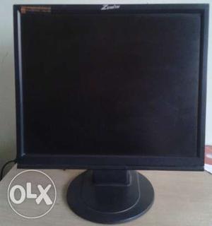 17 Inch LCD Display Working