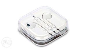 BRAND NEW White Apple EarPods In Case