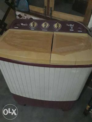 Brown And Beige 2-in-1 Clothes Washing Machine