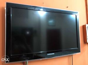 Samsung LED with pen drive and HDMI CABLE 28inch