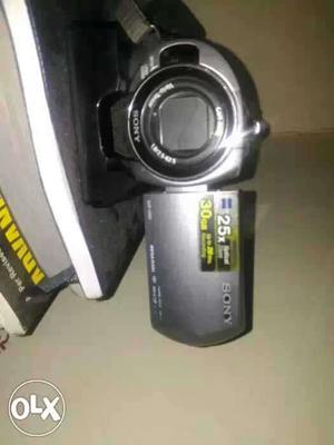 Sony 30 gb Handycam, good condition, full kit,