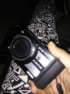 Sony CyberShot Compact Camera