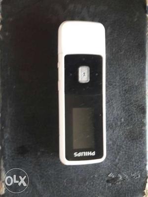 White And Black Philips MP3 Player