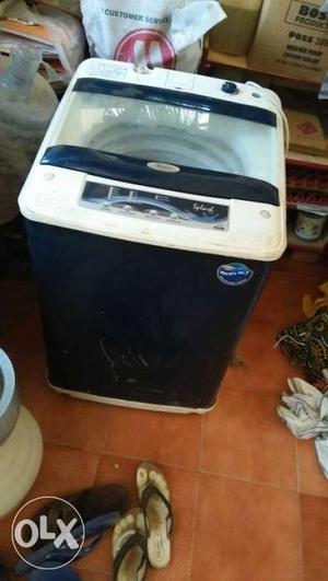 White And Black Top-load Clothes Washer