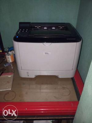 White And Black Whirlpool Top-load Clothes Washer