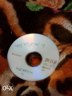 Windows 7, 8 or 10 Disc available. One Disc 100 rs