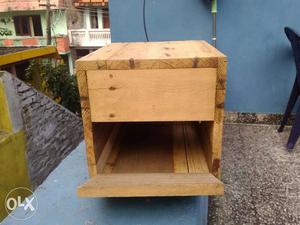 Bird breeding box good condition price negotiable
