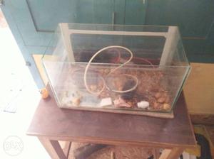Fish tank good condition with motor and stone