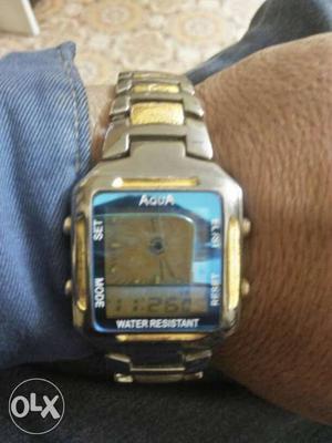 Aqua digital watch