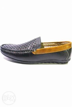 Beautiful Leather Loafers. Size Availabe= 7,8,9