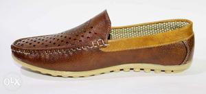 Beautiful Leather Loafers. Size availabe = 7,10
